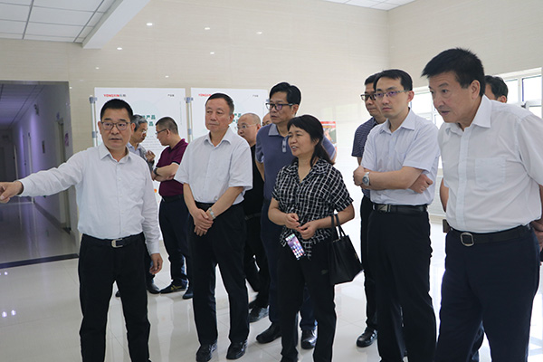 科技部專家調(diào)研組一行蒞臨隴神戎發(fā)參觀調(diào)研