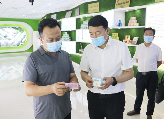 榆中縣委副書記、縣長劉學(xué)強(qiáng)一行到隴神戎發(fā)調(diào)研