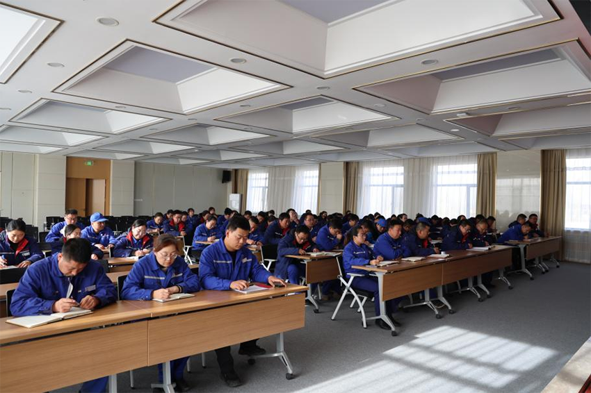 學(xué)習(xí)貫徹2024年工作會精神｜普安制藥：篤行實干擔(dān)使命 奮楫揚帆啟新程