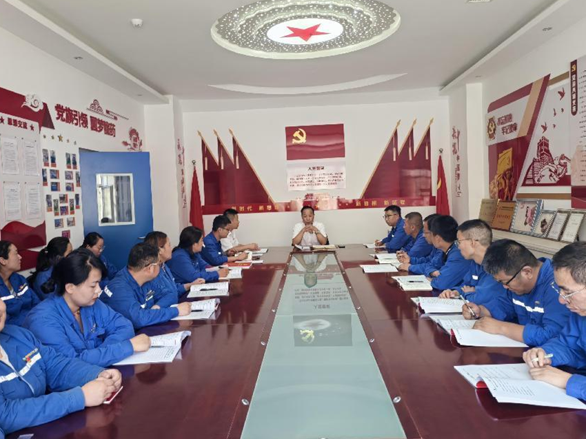 做鐵的紀律“排頭兵”——隴神戎發(fā)黨委書記、董事長宋敏平講授黨紀教育專題黨課