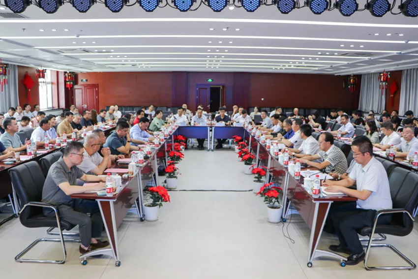 中國醫(yī)藥物資協(xié)會到甘肅藥業(yè)集團座談交流